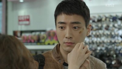 Обнаженный пожарный