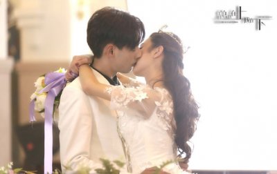 Я люблю своего президента, хотя он псих