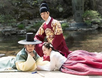 Семь дней королевы / Королева на семь дней