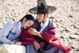 Выбор: Войны между девушками /  Королева: Любовь и война